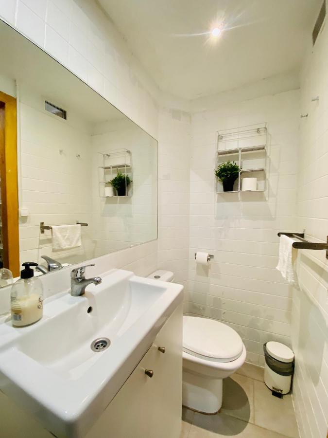 Caterina look Izquierda Appartement Barcelona Buitenkant foto